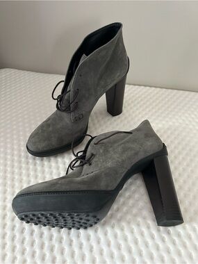 Tod’s Grey Suede Lace-Up Platform Ankle Boots Block Heel EU 38 Made in Italy